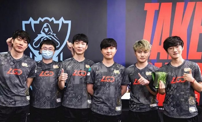 位与三人三 位与三人三