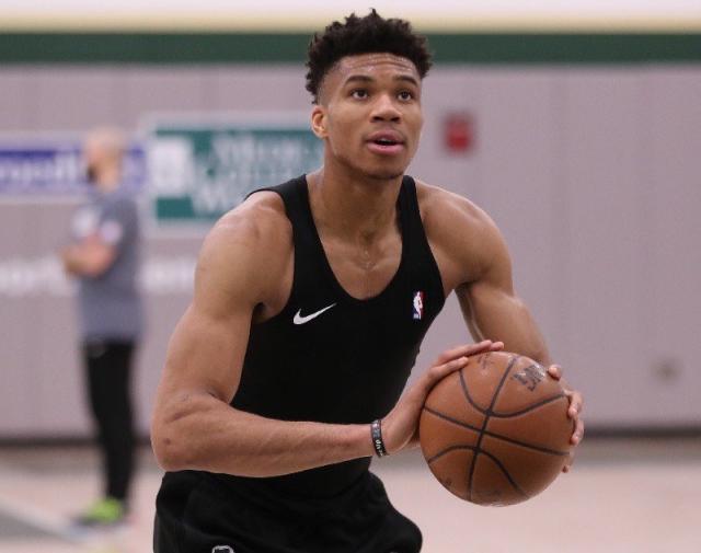 索与社媒传 索与社媒传