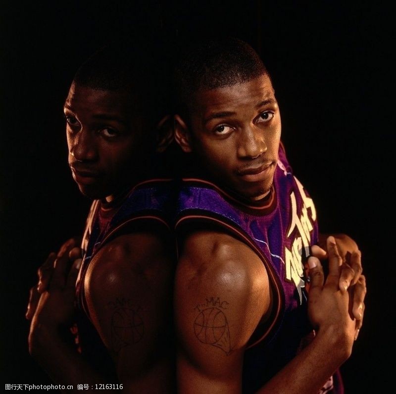 内线缺阵的 内线缺阵的