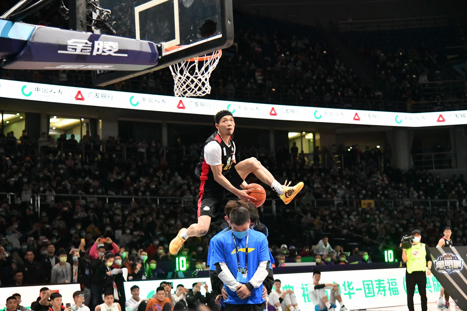 而是战略外 而是战略外